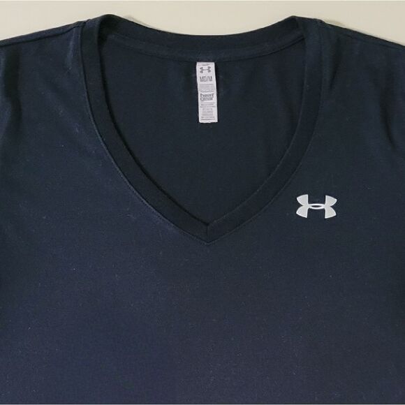 Under Armour Women's Black HeatGear V-neck Short Sleeve Pullover Top - Picture 9 of 13